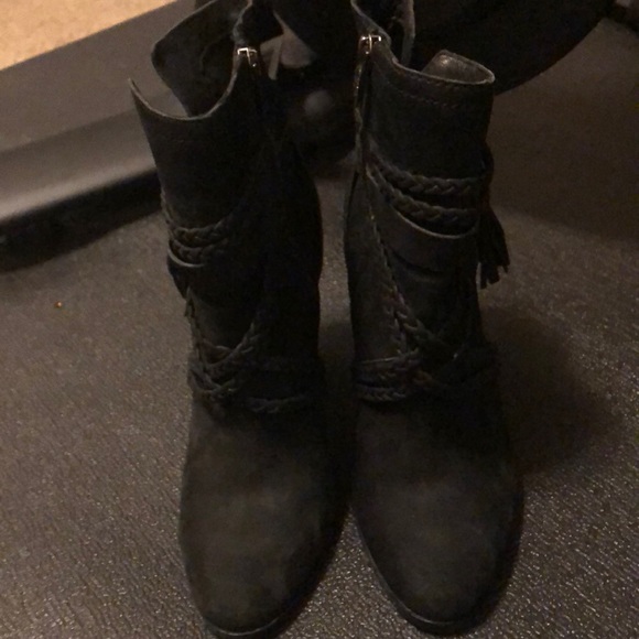 Vince Camuto braid detail bootie - Picture 3 of 6